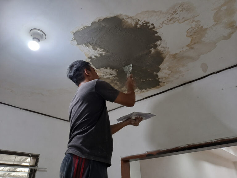 harga jasa tukang harian dan borongan di Jatiasih